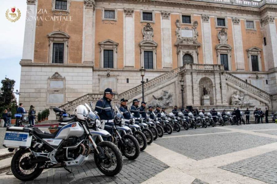 PRESENTAZIONE MOTO municipale roma capitale