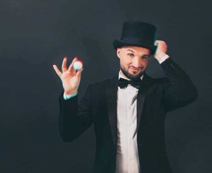 andrea romanzi teatro