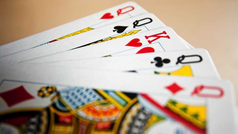 Quante sono le figure nelle carte da poker? • Terzo Binario News