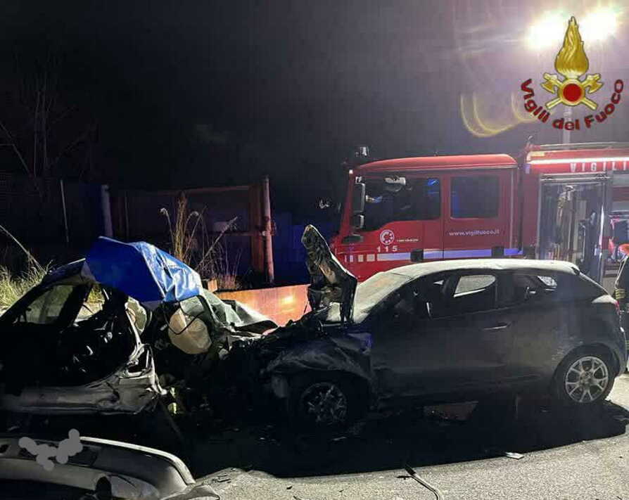 incidente ardeatina vvf vigili fuoco pompieri incidente ardeatina vvf vigili fuoco pompieri