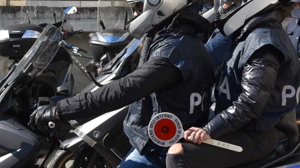 moto falchi polizia