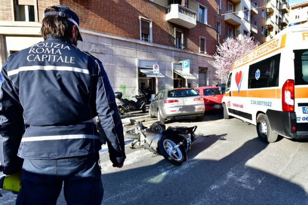municipale roma capitale incidente scooter municipale roma capitale incidente scooter