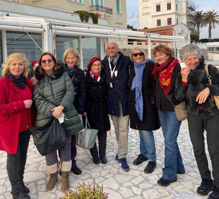 passeggiata donne santa marinella