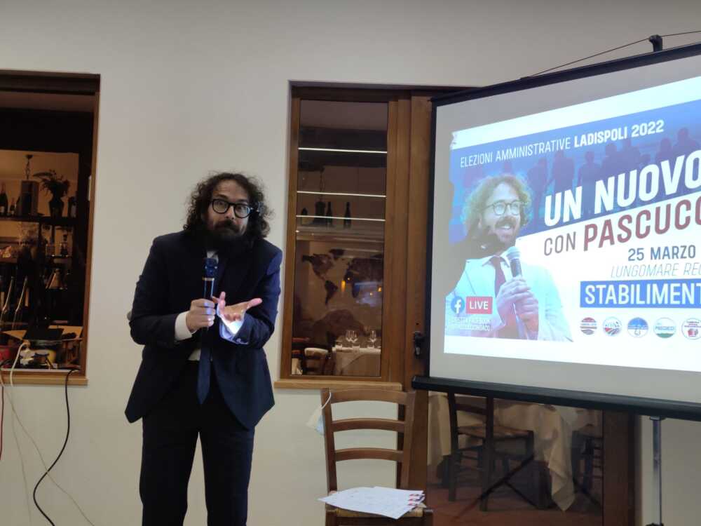 Pascucci Showman Si Presenta A Ladispoli Ma Senza Recidere Il Legame 