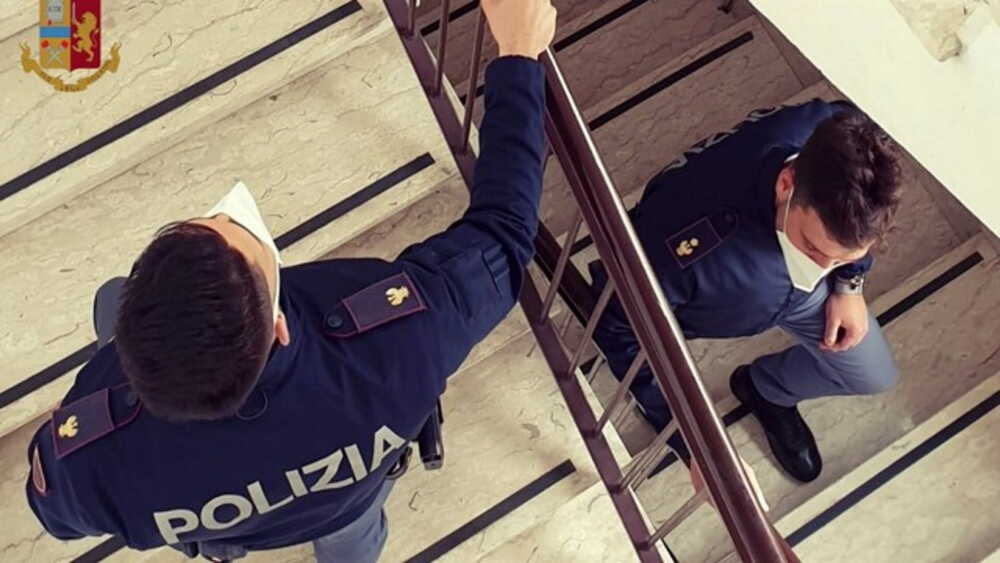 polizia perquisizione abitazione 3 polizia perquisizione abitazione 3