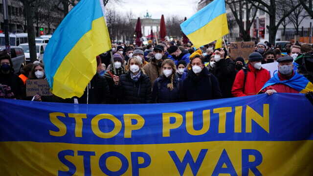 un mese di guerra un mese di guerra