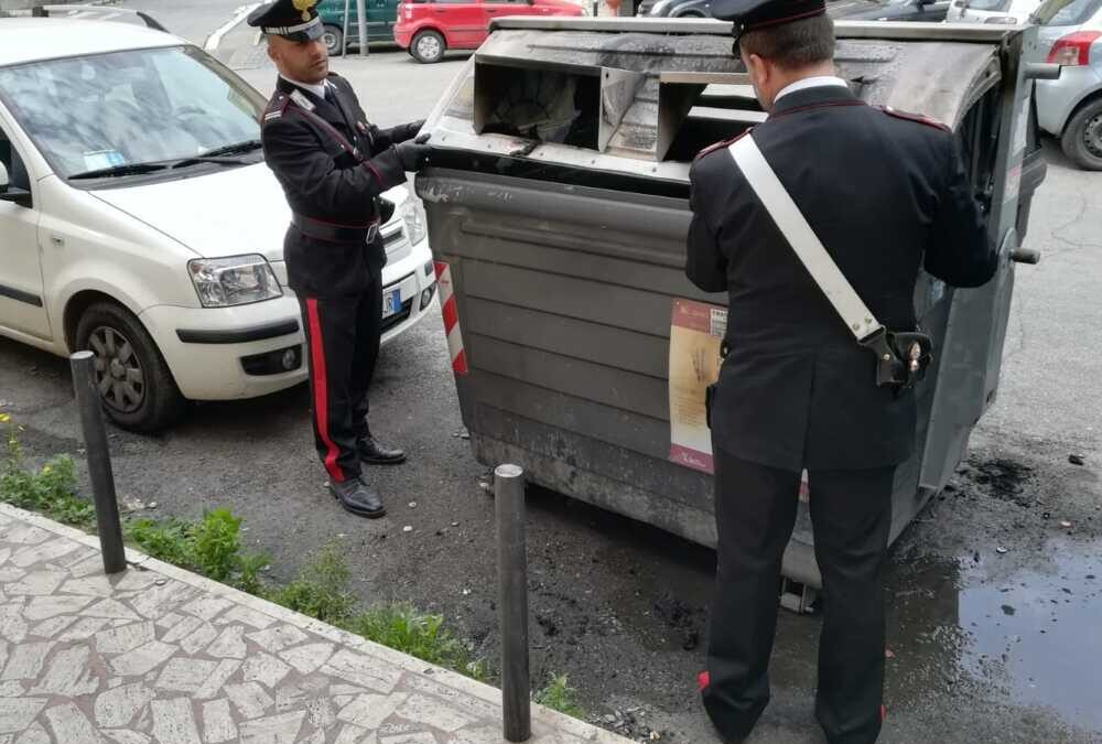 Cassonetti in fiamme, fermato un 50enne di Ladispoli