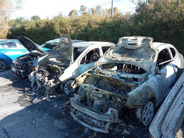 auto bruciata maccarese