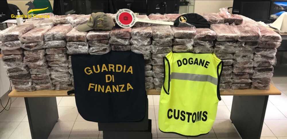 droga porto finanza dogana