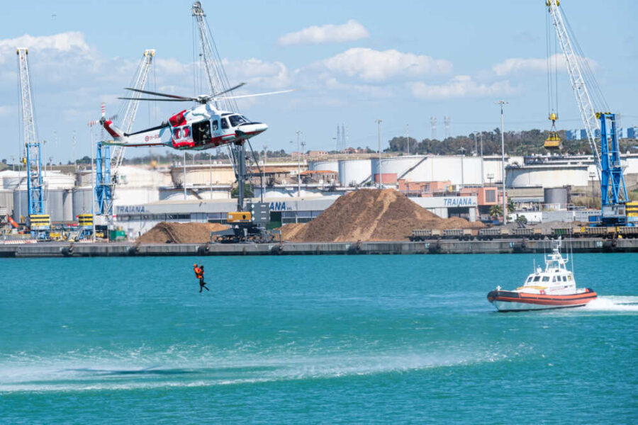 elicottero giornata mare civitavecchia capitaneria guardia costiera (4)