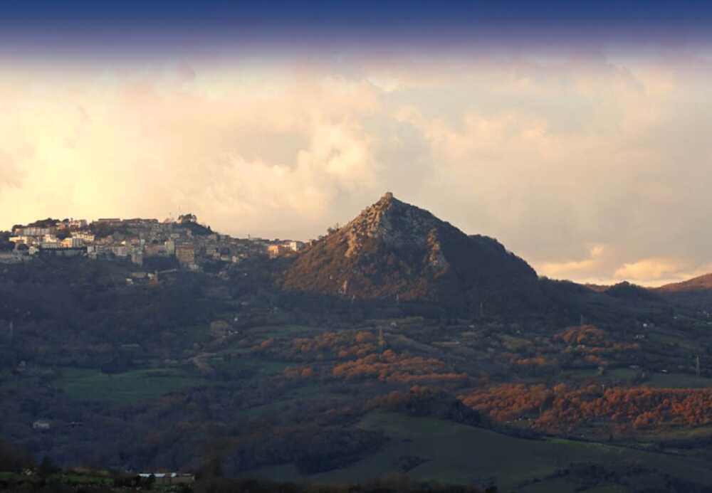 giovedì panorama tolfa rocca