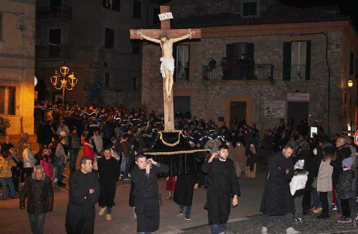 Settimana Santa a Tolfa, tutti gli appuntamenti: venerdì sera la tradizionale processione