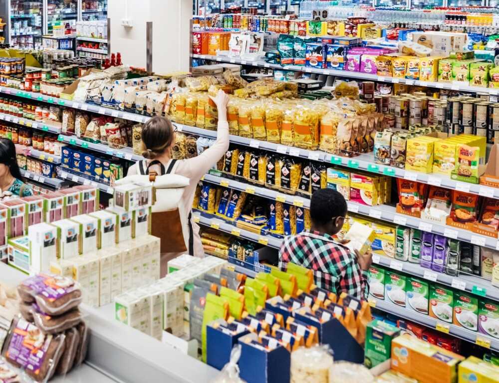 grande-distribuzione-scaled interno supermercato grande distribuzione