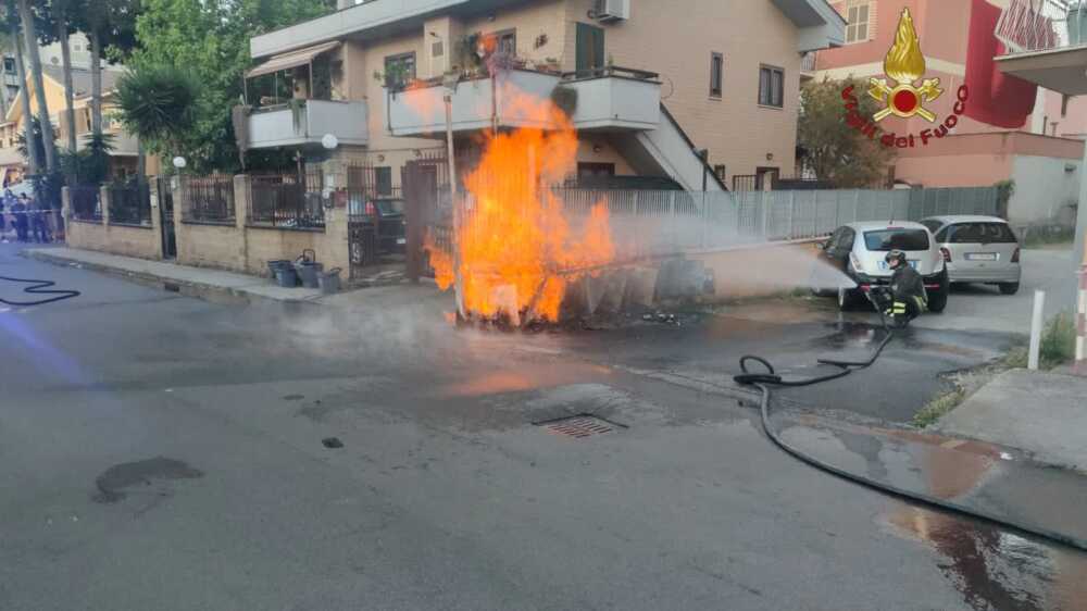 incendio contatori gas vvf vigili fuoco pompieri (2)