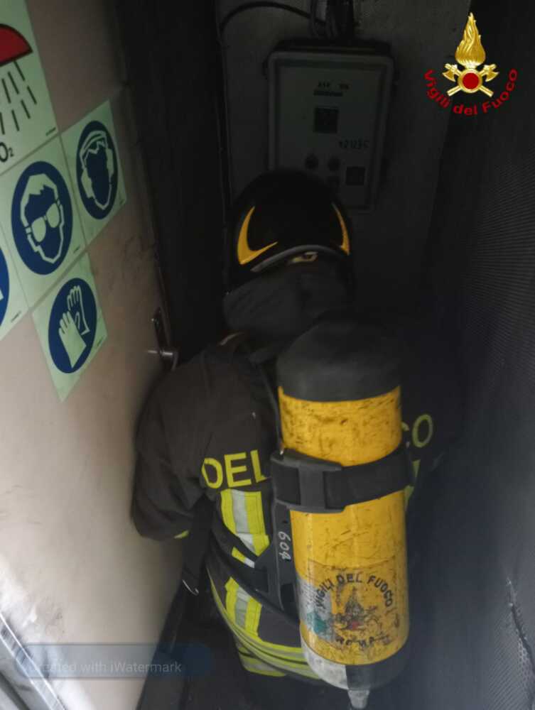 incendio sala macchine nave vvf vigili fuoco pompieri 2