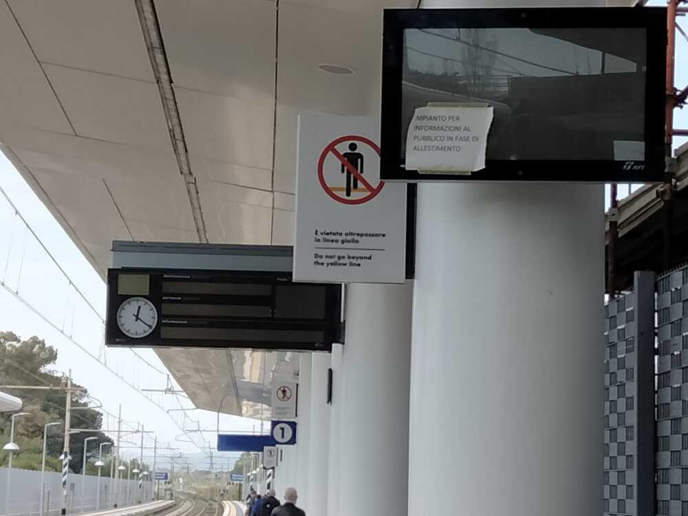 monitor spenti stazione ladispoli