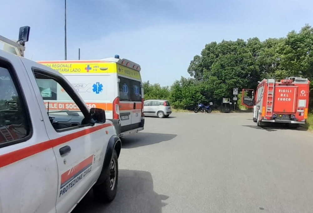prociv cerveteri pompieri vvf vigili fuoco ambulanza prociv cerveteri pompieri vvf vigili fuoco ambulanza