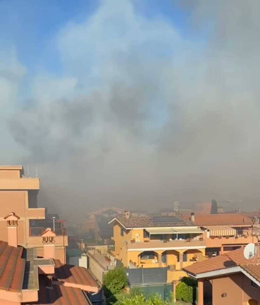 INCENDIO ISOLA SACRA