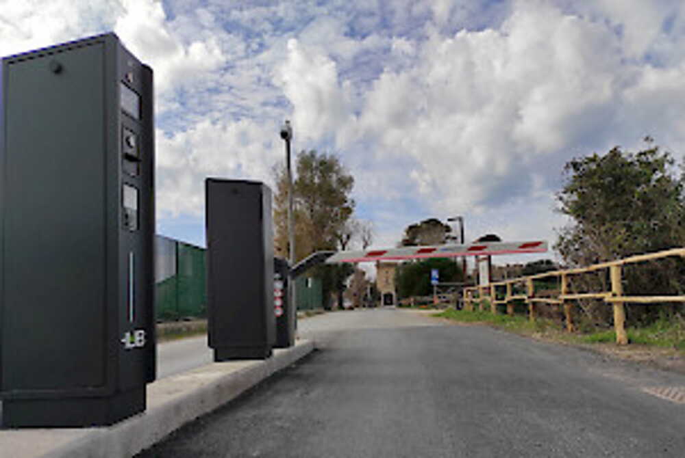 castello santa severa parcheggio 1