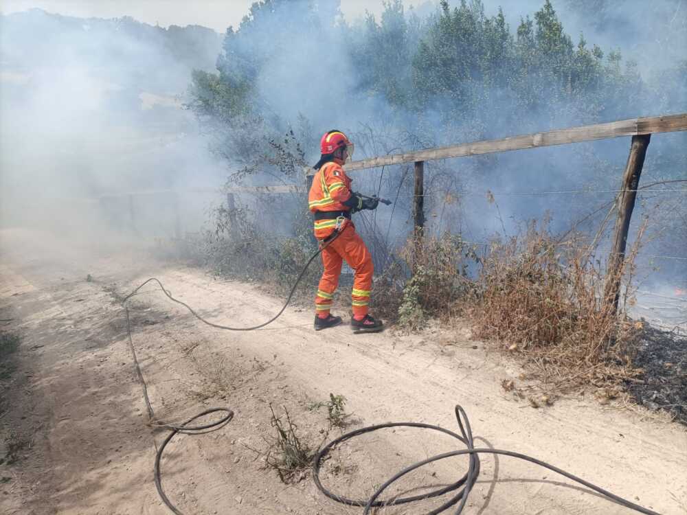 incendio di sterpaglie e immondizia in via della Porazzeta prociv cerveteri incendio di sterpaglie e immondizia in via della Porazzeta prociv cerveteri