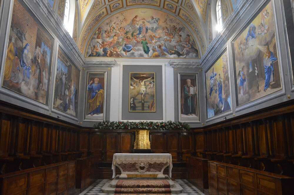 Tabernacolo dell’800 e dipinto del 1600 tornano visibili nel duomo di Tarquinia