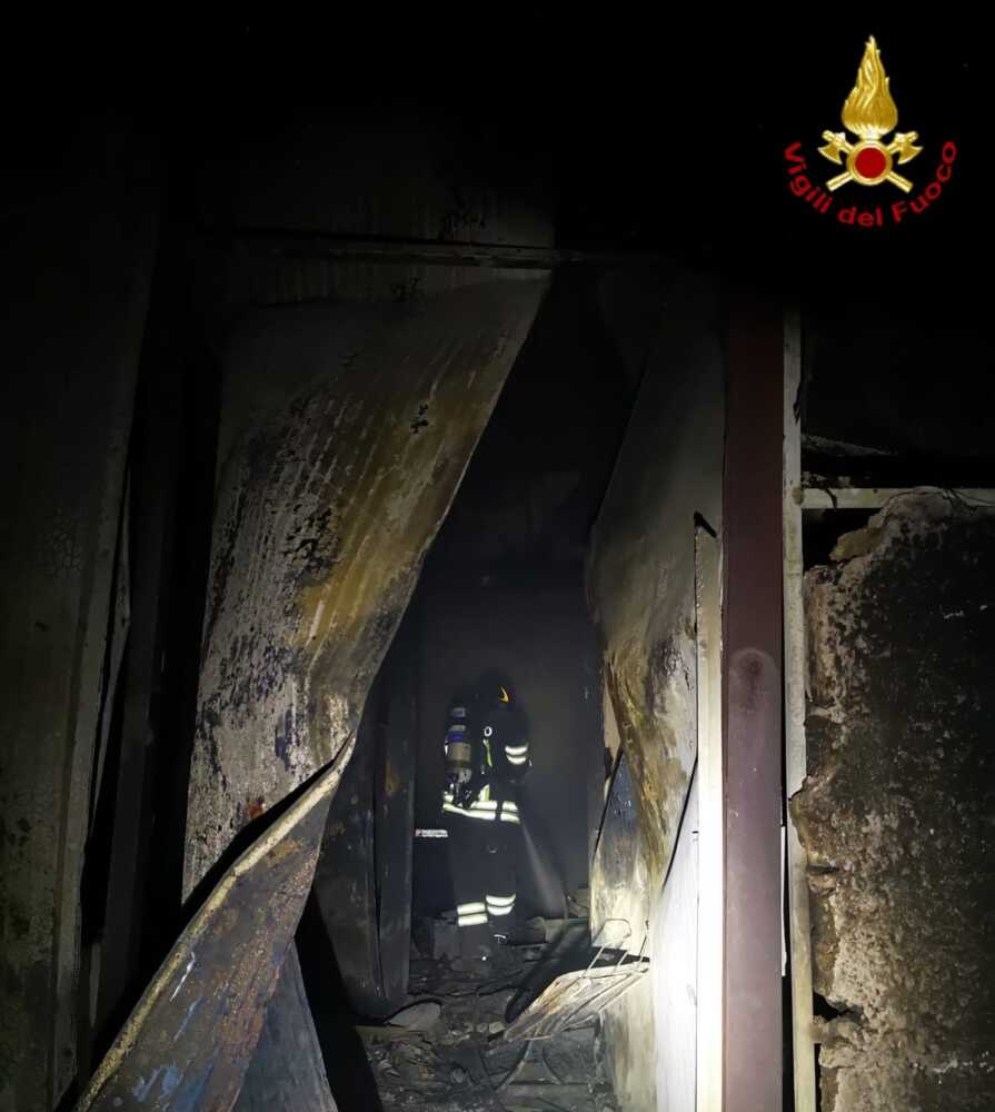 incendio vvf vigili fuoco pompieri incendio vvf vigili fuoco pompieri