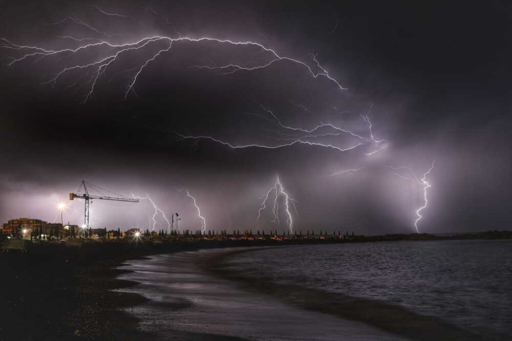 lampo ladispoli porto pidocchio fulmini jonathan urbani