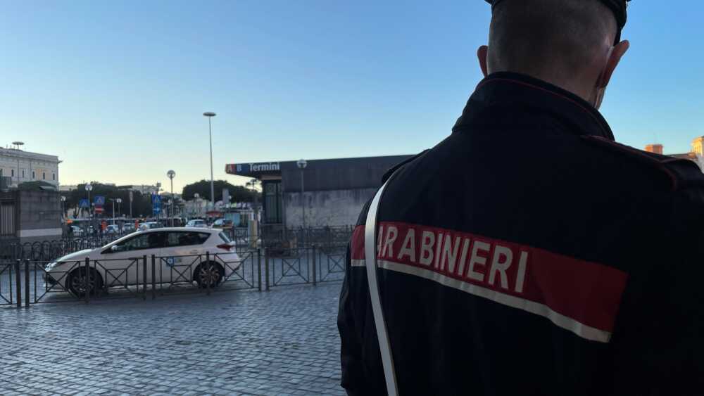 CENTRO – I Carabinieri durante i controlli nell’area dello Scalo Termini (2) carabinieri a termini