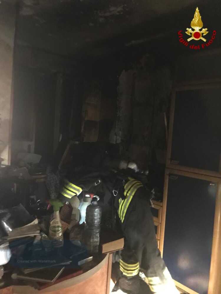 incendio apparamento apollodoro civitavecchia 1 incendio apparamento apollodoro civitavecchia 1
