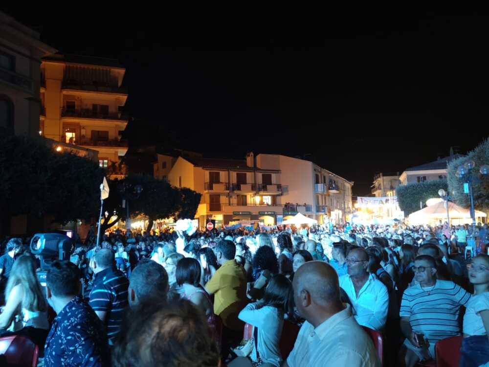 tolfarte 2022 pubblico piazza