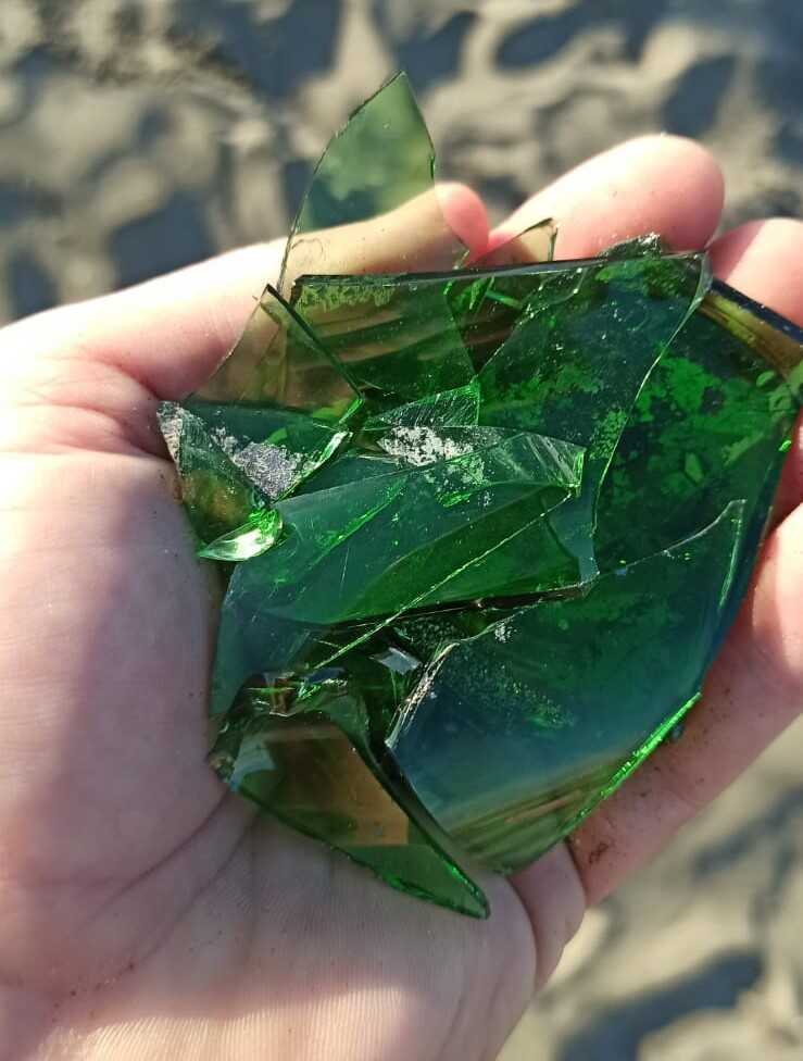 vetri cocci colli bottiglia ladispoli