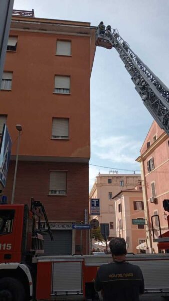 vvf vigili fuoco pompieri autoscala civitavecchia