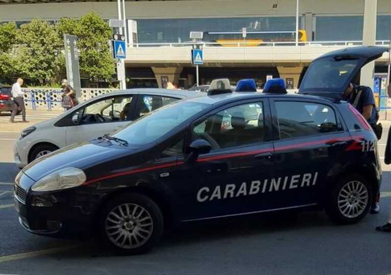 Ncc abusivo beccato all’aeroporto di Fiumicino dai Carabinieri