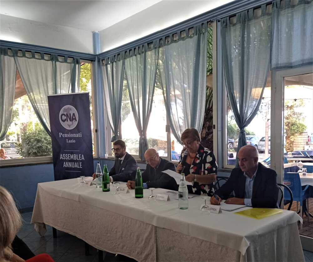 Al tavolo della presidenza (da sinistra) Marra, Nisi, Tripodi, D'Andrea cna pensionati