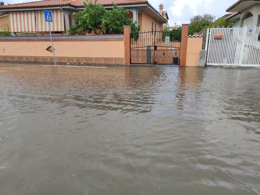 Via Parigi ladispoli allagamento Via Parigi ladispoli allagamento