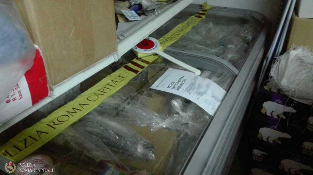 municipale roma capitale cibo frigo ristorante