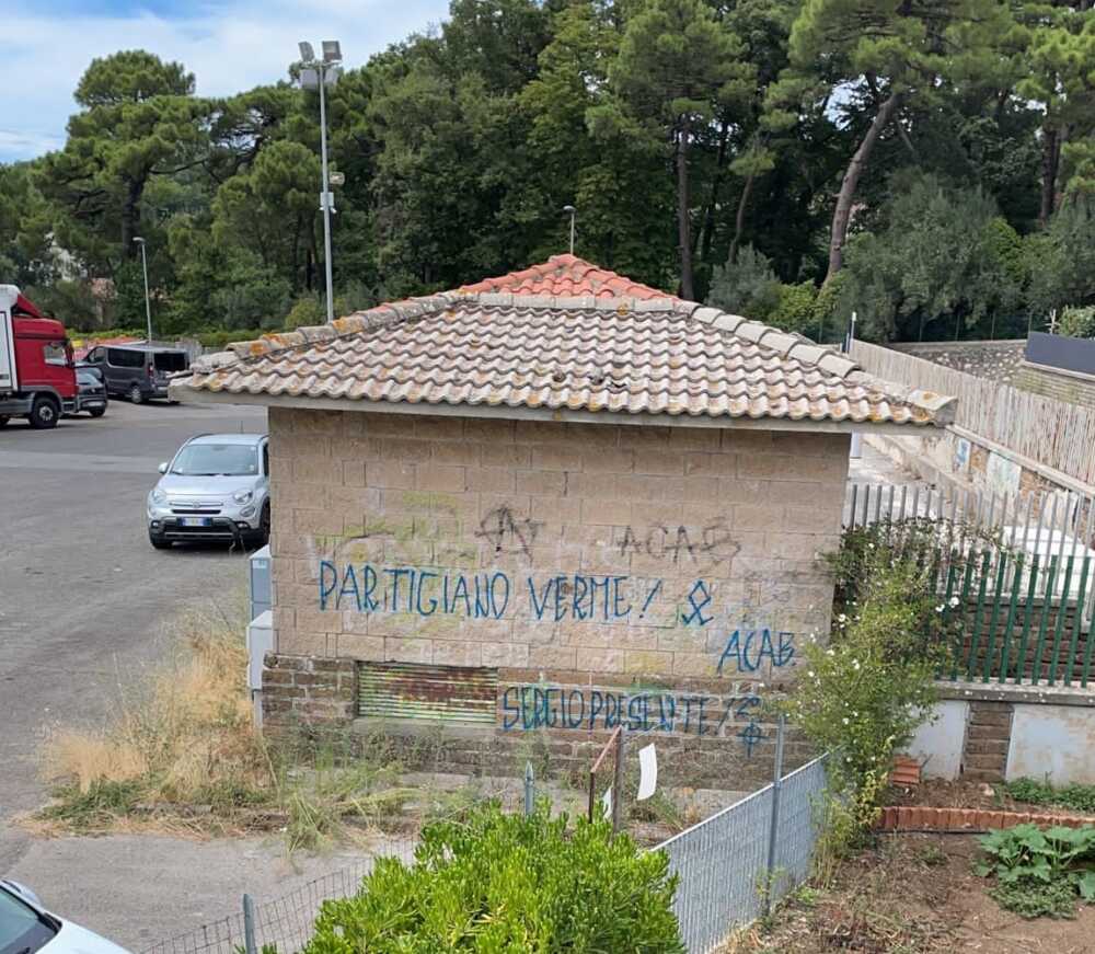scritte neofasciste tolfa scritte neofasciste tolfa