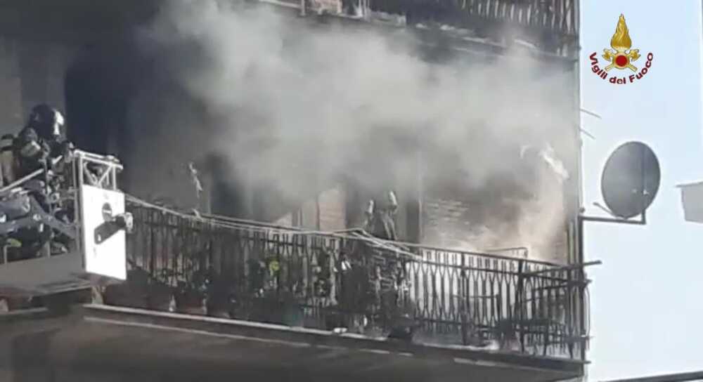 Incendio in appartamento a Fidene, paura e abitazioni evacuate ma nessun ferito