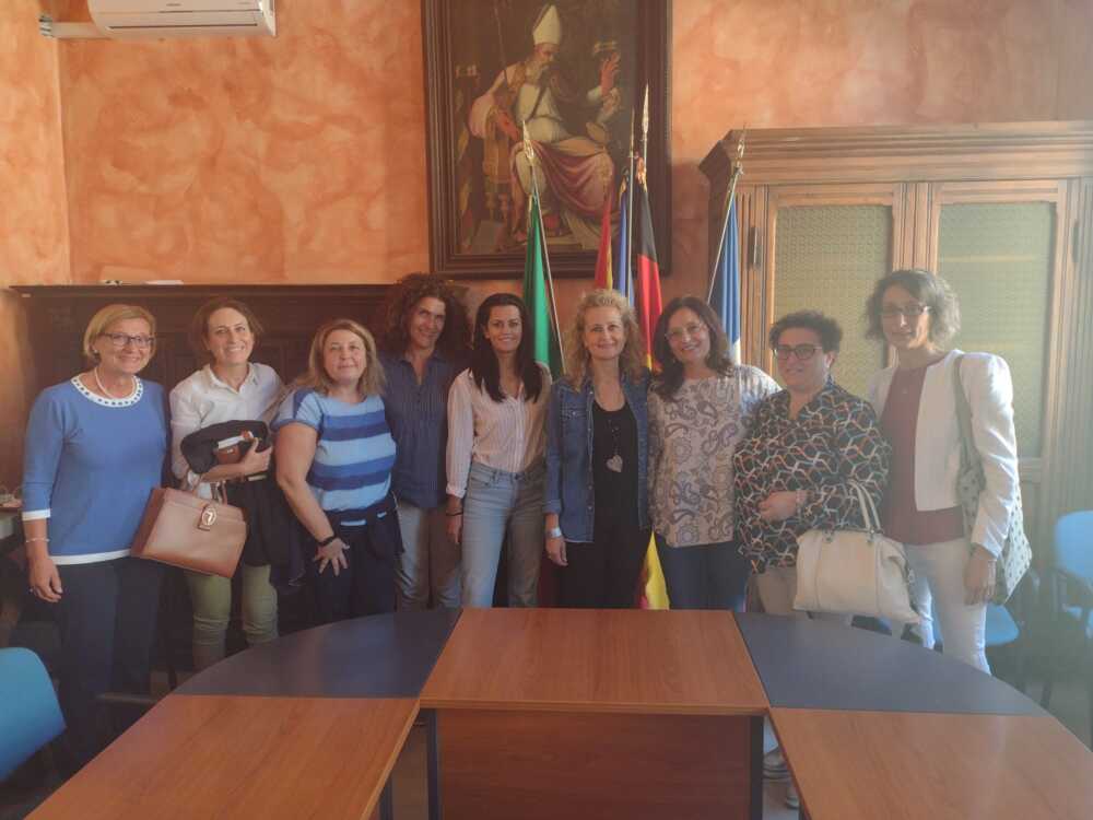 Foto scuola tavolo permanente cerveteri