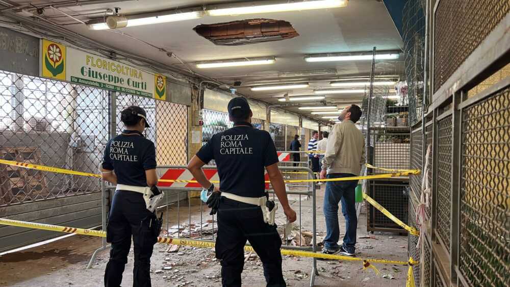 crollo mercato fiori tronfale prati municipale roma capitale