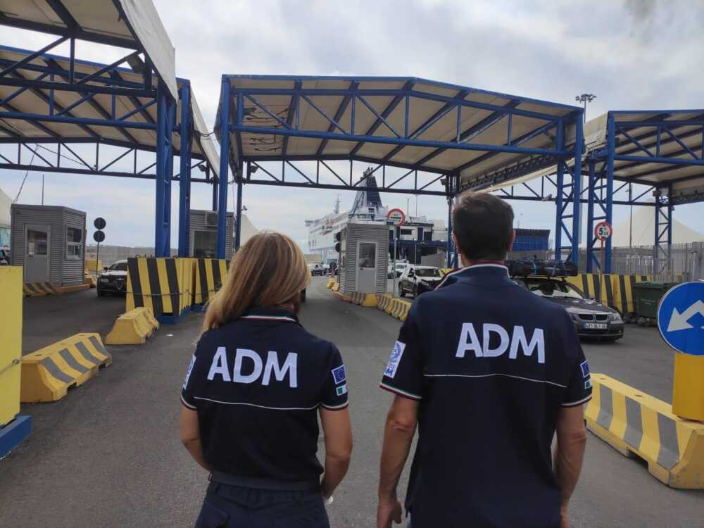 dogane civitavecchia