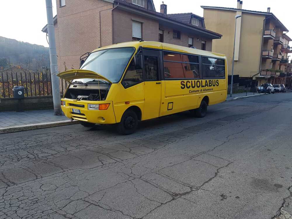scuolabus allumiere scuolabus allumiere
