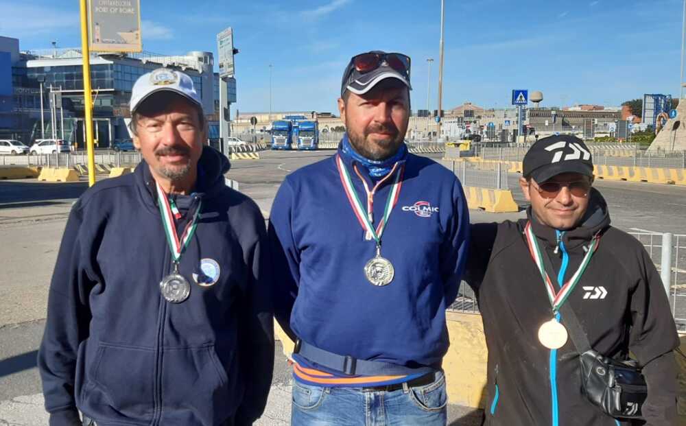Club Azzurro di Pesca con Canna da Riva