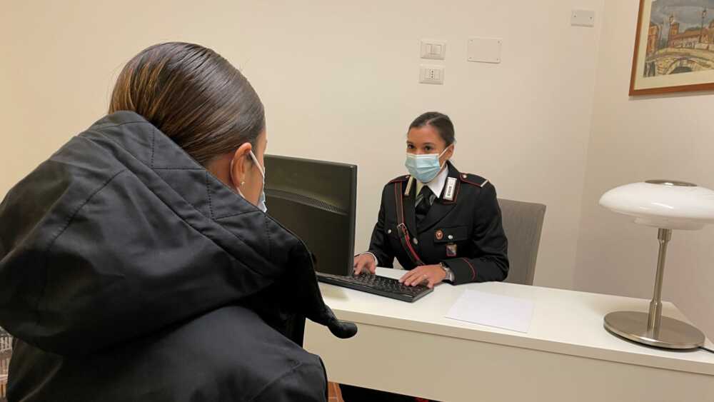 Perseguita la ex a Montespaccato, arrestato dai Carabinieri un 31enne aquilano