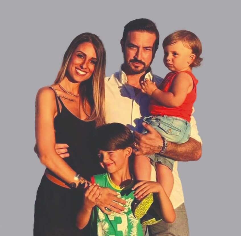 foto resa pubblica da ivan guaragno con la famiglia ivan guaragno scrittore tarquinia