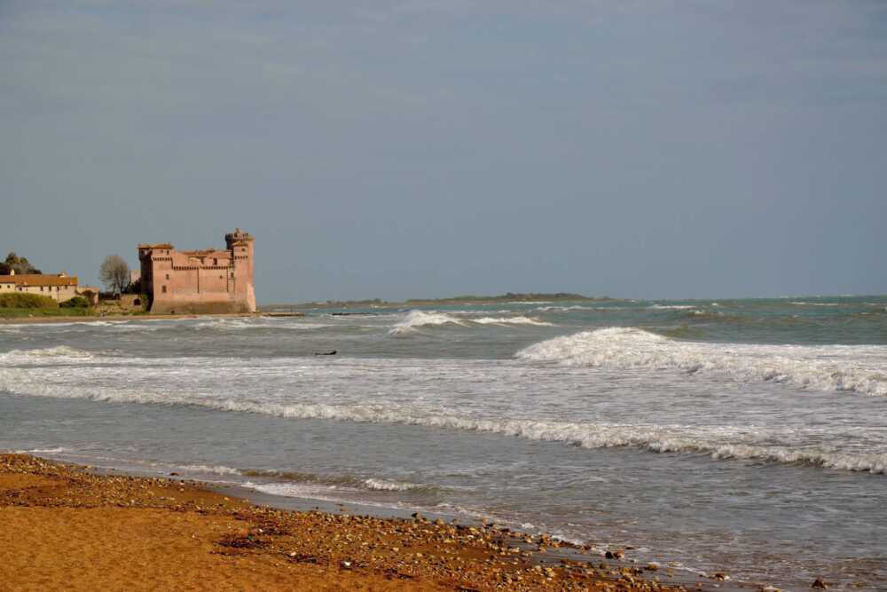 mareggiata santa severa castello mareggiata santa severa castello