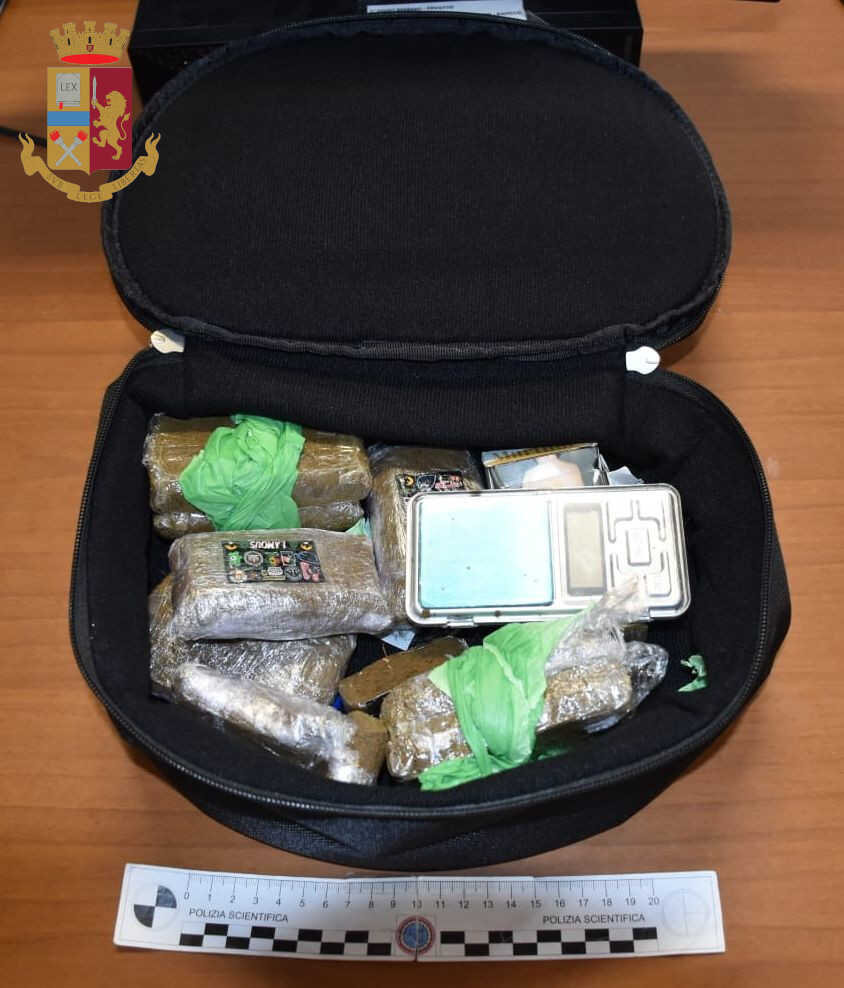 polizia civitavecchia sequestro hashish