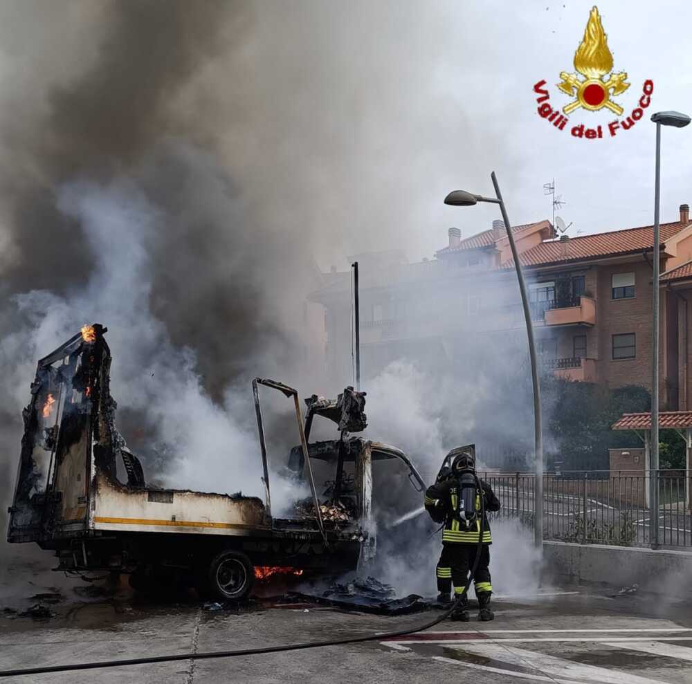 vvff vigili del fuoco civitavecchia parcheggio emi