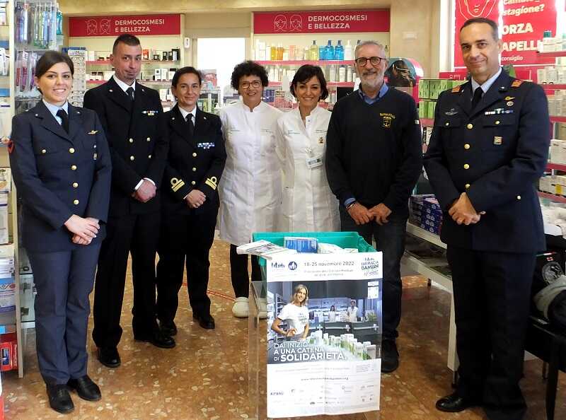 In Farmacia per i Bambini Vigna di Valle 01 In Farmacia per i Bambini Vigna di Valle 01