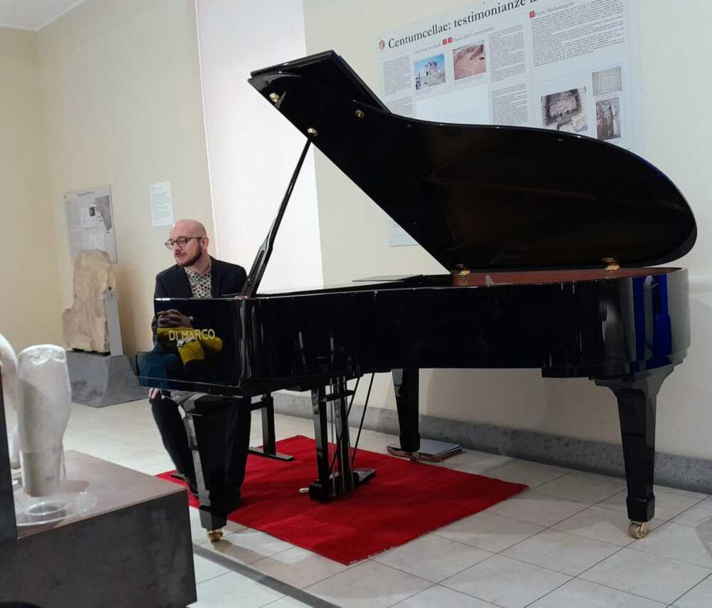 Pianista Emiliano Manna Pianista Emiliano Manna concerto proloco civitavecchia